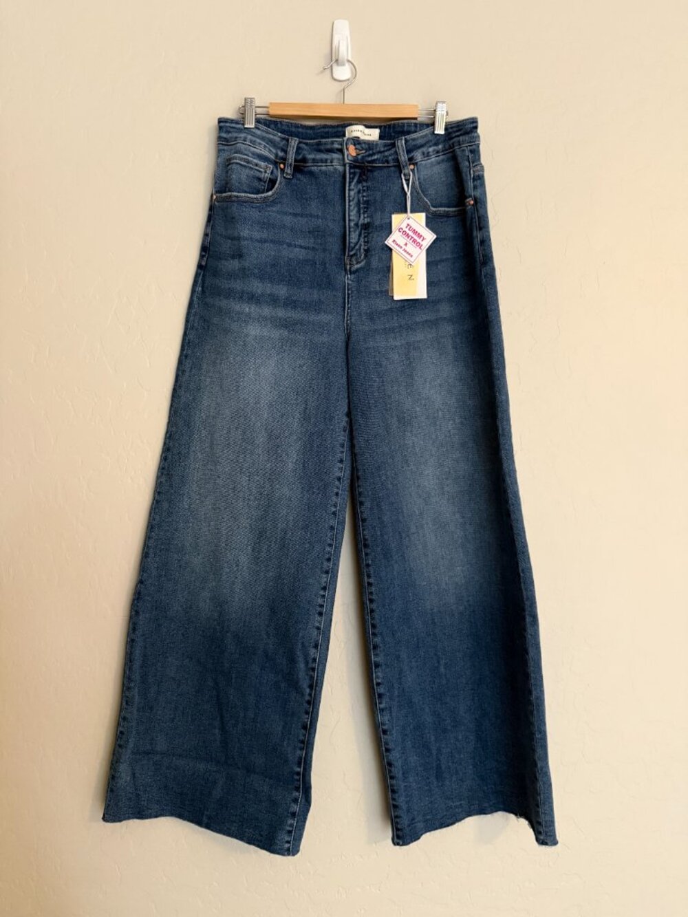 NWT! Risen High Rise Wide Leg Raw Hem Jeans Size 1X Tummy Control